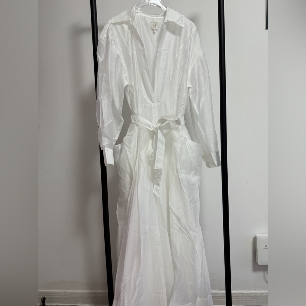 Helsa The Musee Midi Dress in White - Picture 5 of 9